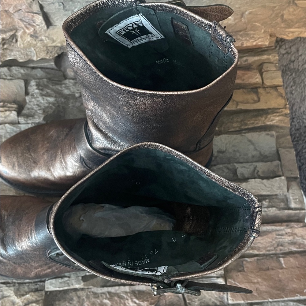 Frye Veronica Distressed Leather Boots Metallic Bronze - Picture 13 of 16